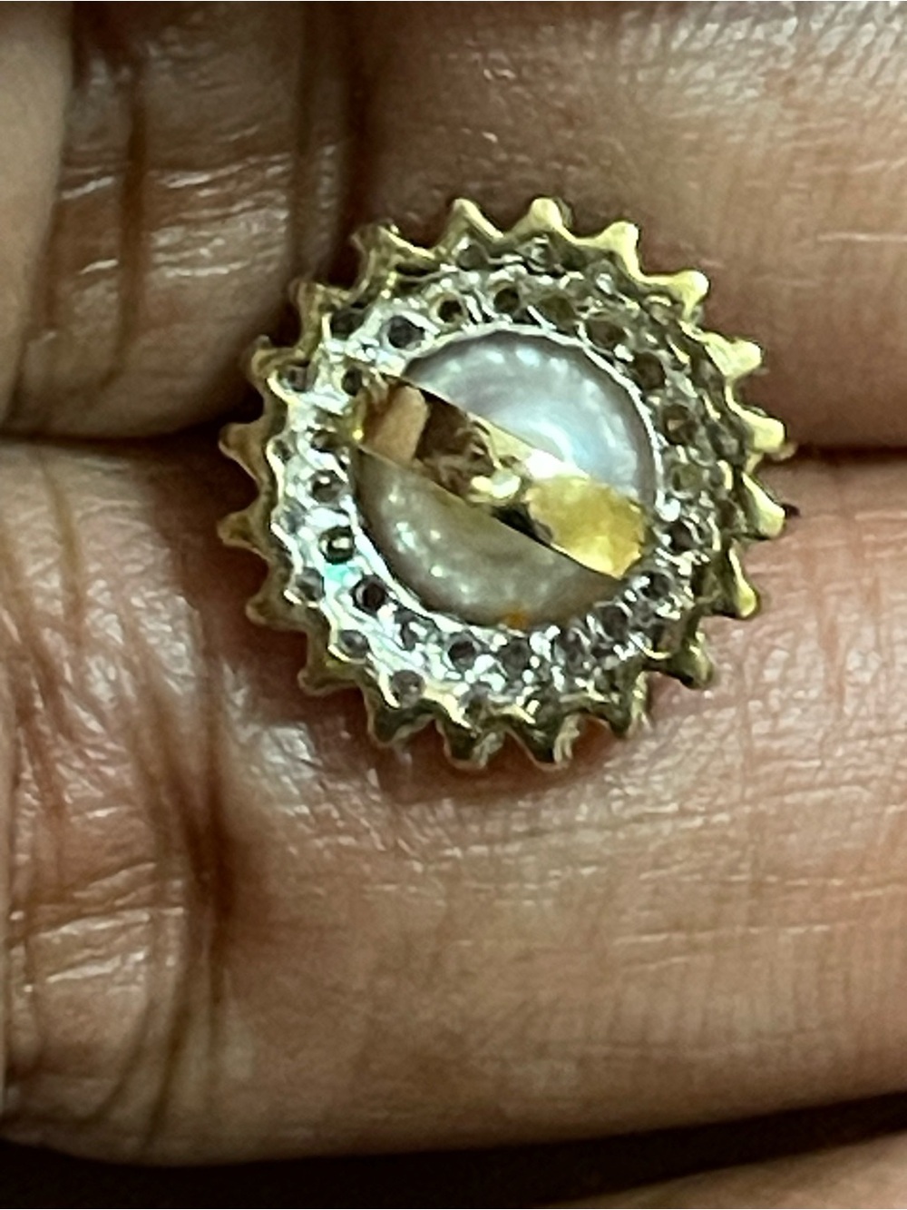 Real! 10kt Gold Diamonds & Pearl Earrings - Picture 7 of 10